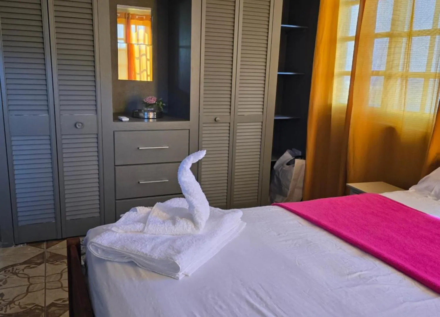 The Seaview Villa Charlestown 圣文森特和格林纳丁斯